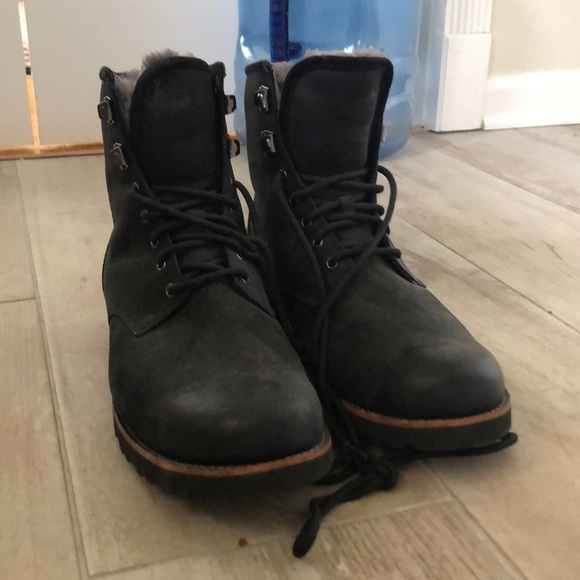 Ugg Boots Size 10 (Men’s) - Picture 2 of 5